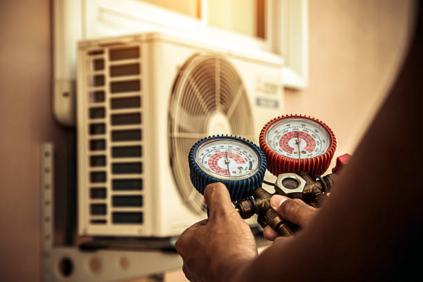 Professional Ac Installation technician working in Clayton, NM